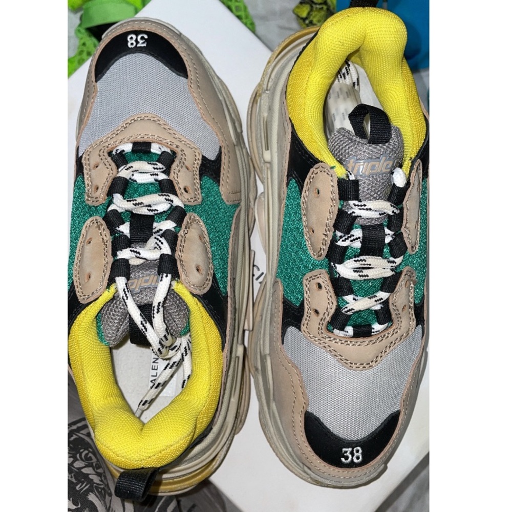 Balenciaga size 38 triple S - Picture 4 of 12